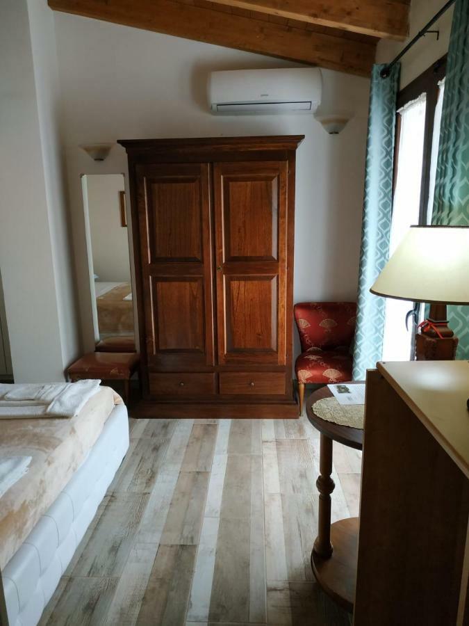B&B Tra I Mari Del Salento เลชเช ภายนอก รูปภาพ